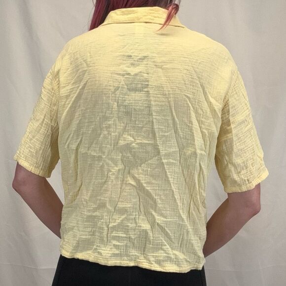 Stars Above Women's Button Down Blouse Shirt XS Extra Small Light Butter Yellow - Picture 2 of 13